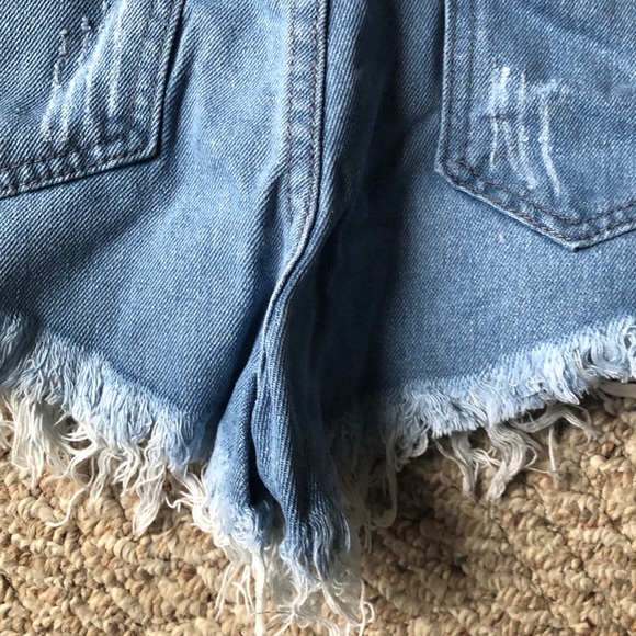 Distressed Denim Shorts - Picture 7 of 8